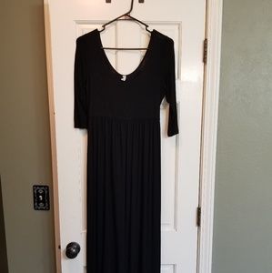 Black maternity dress